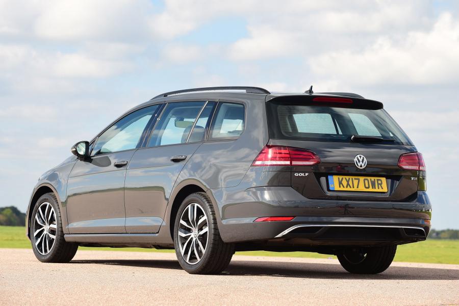  Volkswagen Golf TDI Estate 2017 года  (UK) (фото 2 из 13)
